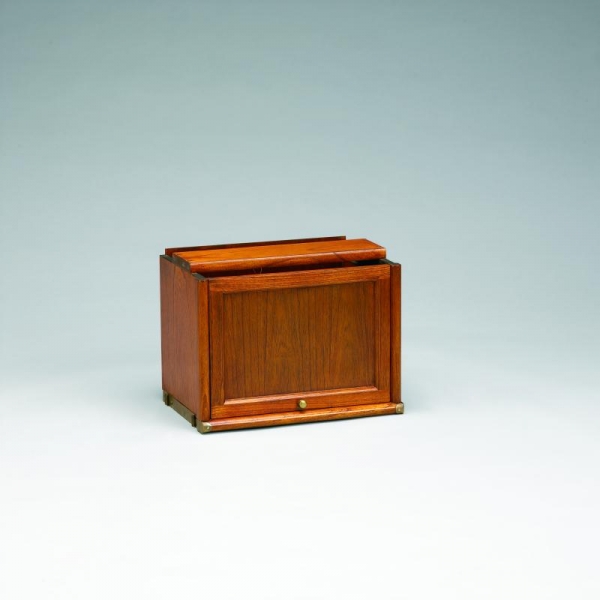 Globe Wernicke Halfsize Book